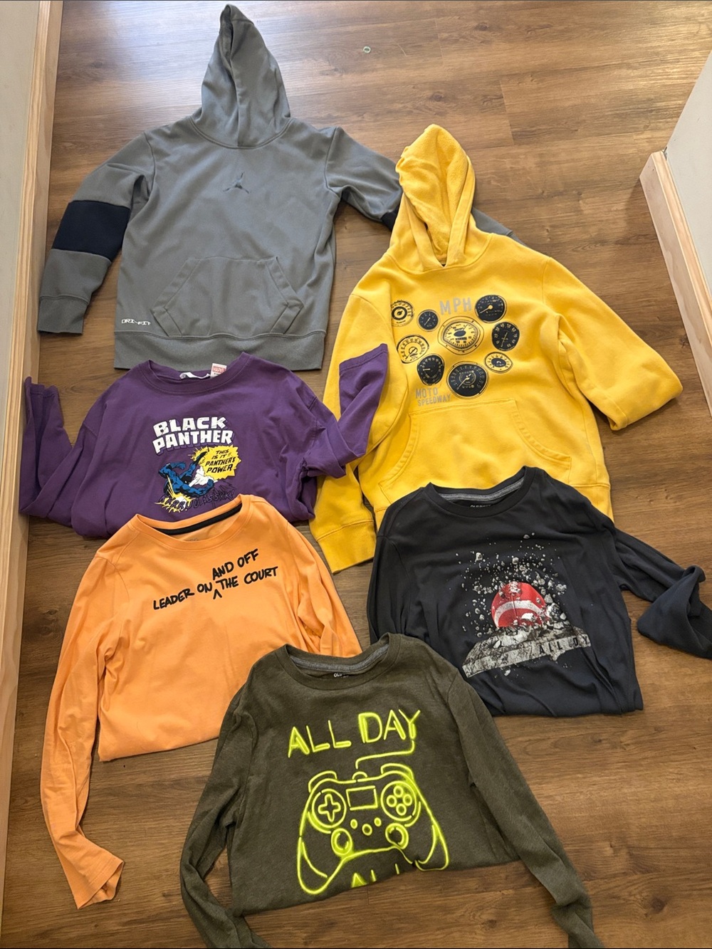 Youth 10-12 lot sweatshirts and long sleeve shirts